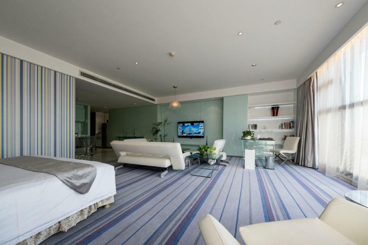 Christian'S Hotel Luoyang Лоян Экстерьер фото